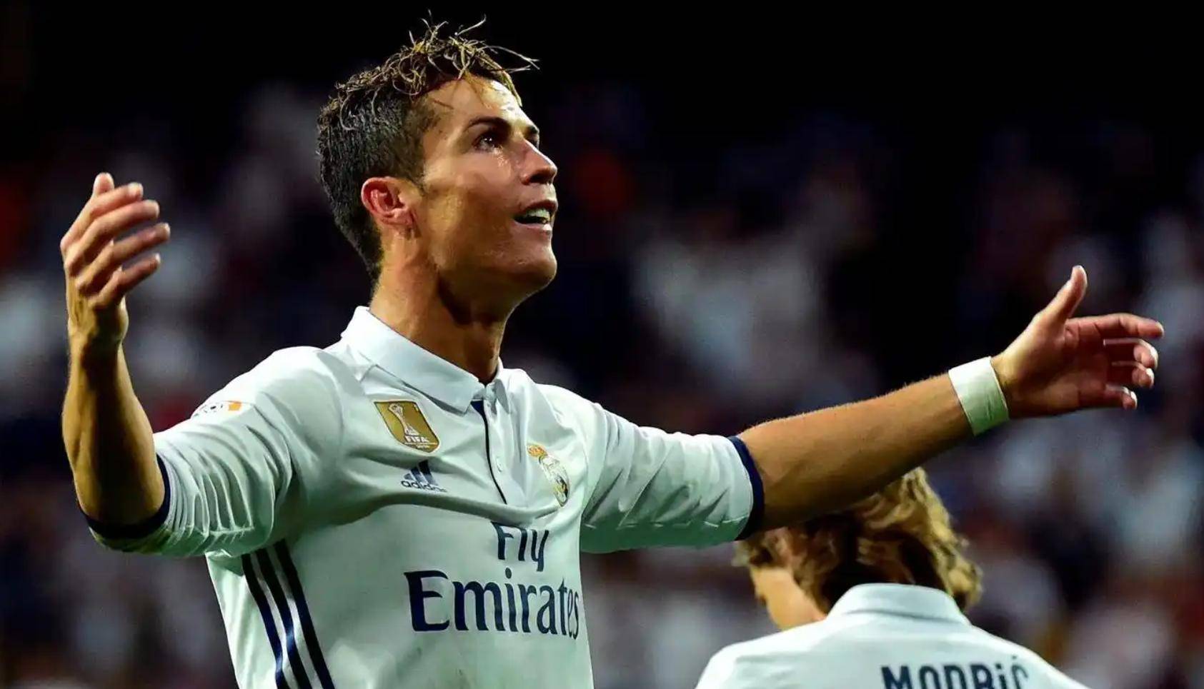 C罗连续五场比赛得分超过持续失利,篮网不断突破! C罗连续五场比赛得分超过持续失利,篮网不断突破!