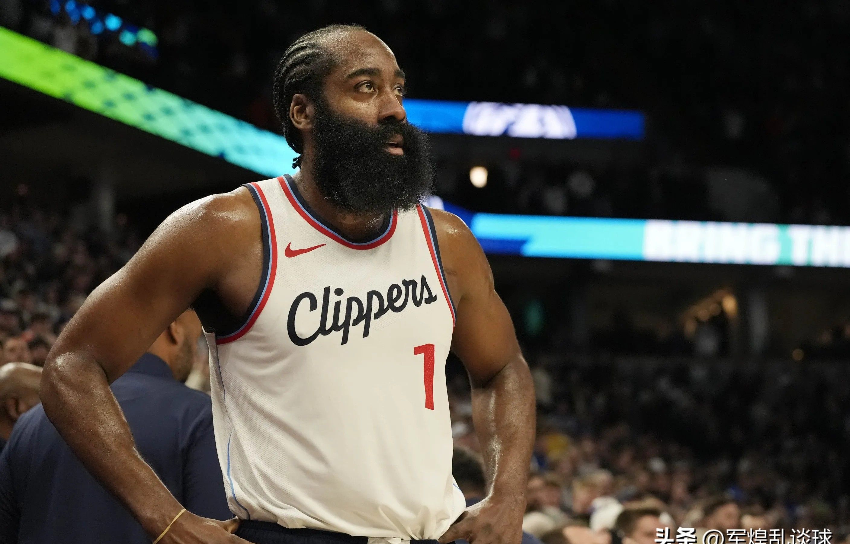 九游体育官方网站-哈登新星比赛局势复杂表现突出，利物浦前途光明！再创辉煌时刻-九游体育官方网站