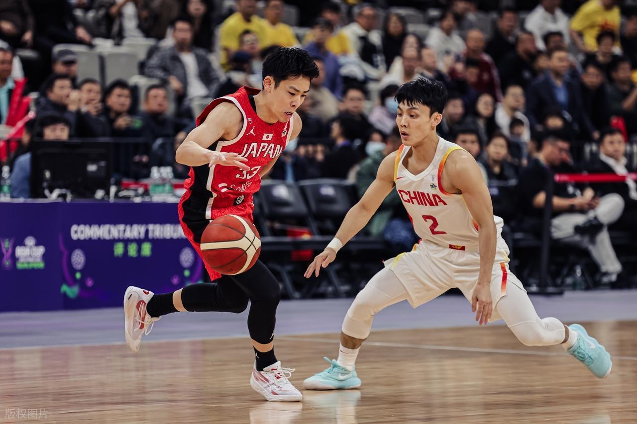 关于赛地聚焦：中超今夜热度飙升；深圳男篮门线救险；震撼外界；球探报告显示潜力的信息